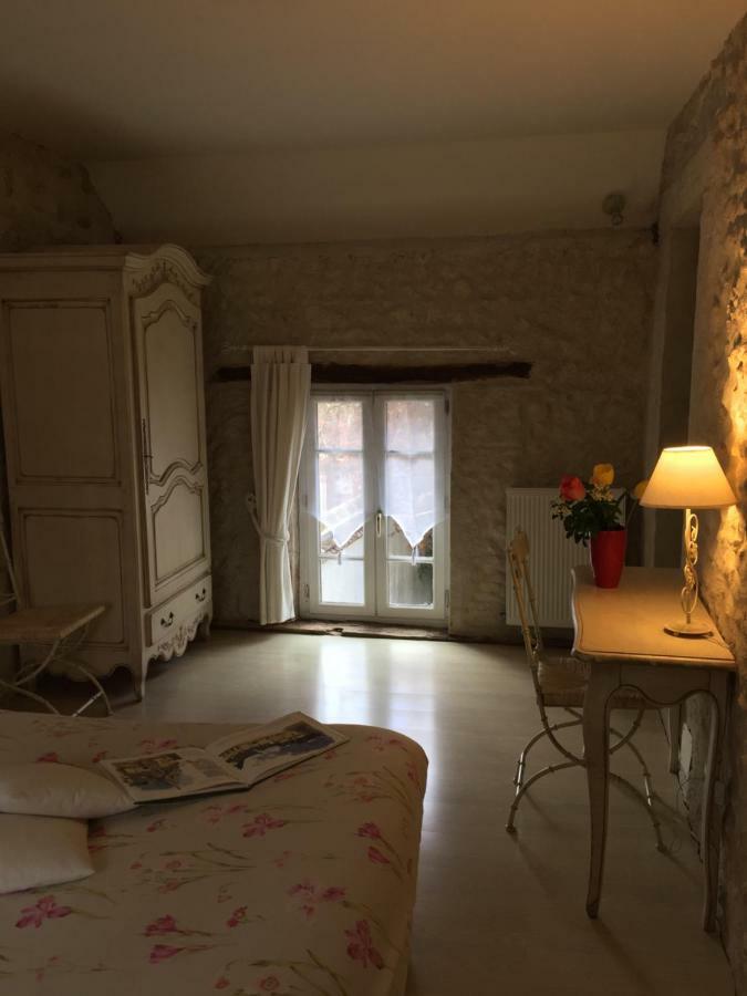 לינה וארוחת בוקר Cléry-Saint-André Le Clos Tilia מראה חיצוני תמונה